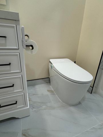 2080 S Ocean Drive Ph8, Hallandale Beach, FL 33009