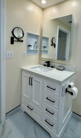 2080 S Ocean Drive Ph8, Hallandale Beach, FL 33009