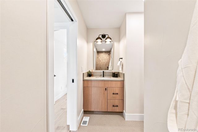 831 S Washington Street, Denver, CO 80209