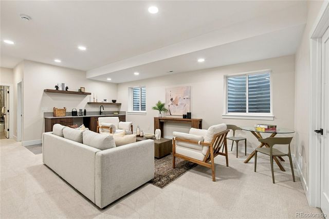 831 S Washington Street, Denver, CO 80209