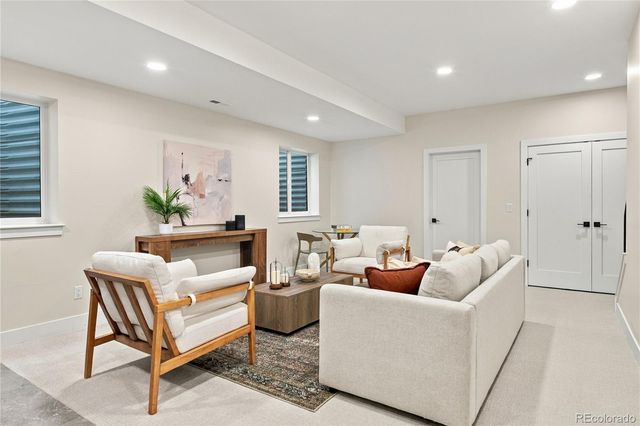 831 S Washington Street, Denver, CO 80209