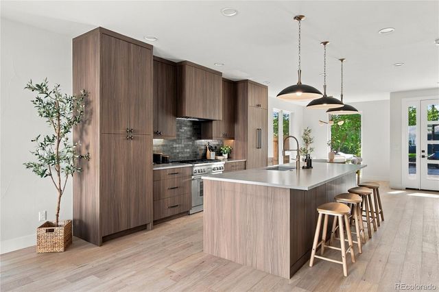 831 S Washington Street, Denver, CO 80209
