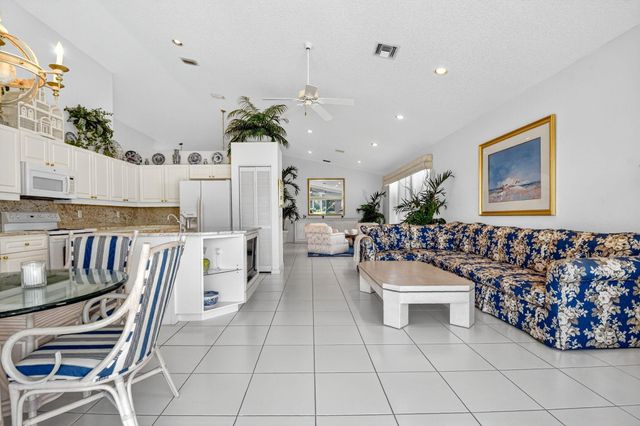 4477 Kensington Park Way, Lake Worth, FL 33449