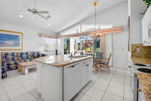 4477 Kensington Park Way, Lake Worth, FL 33449