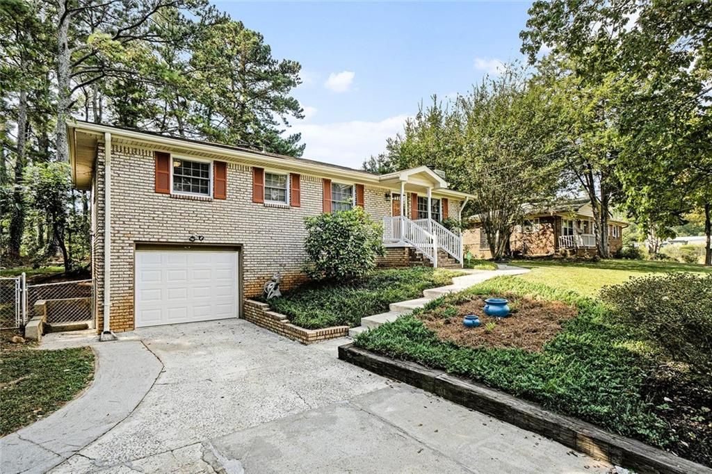 2345 Hurt SW Road, Marietta, GA 30008