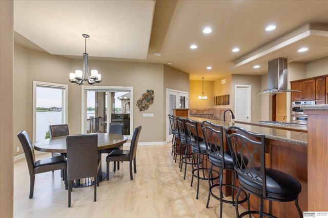 612 S 249th Circle, Waterloo, NE 68069