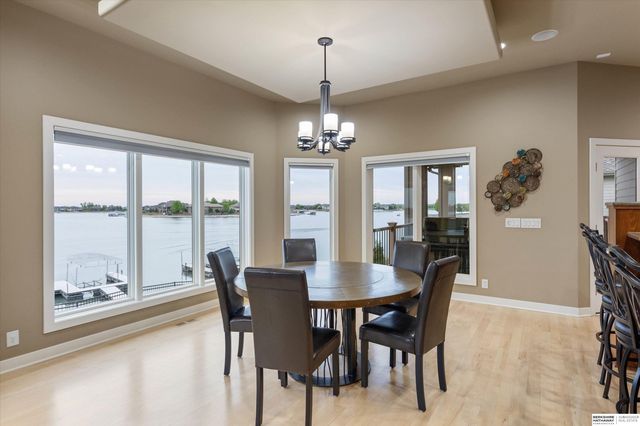 612 S 249th Circle, Waterloo, NE 68069