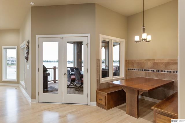 612 S 249th Circle, Waterloo, NE 68069