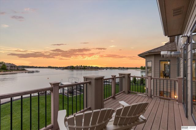 612 S 249th Circle, Waterloo, NE 68069