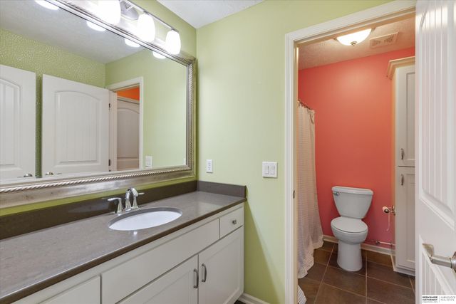 612 S 249th Circle, Waterloo, NE 68069