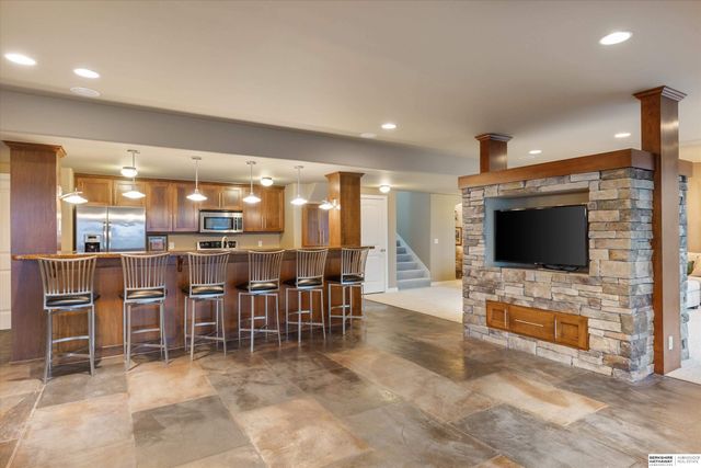 612 S 249th Circle, Waterloo, NE 68069