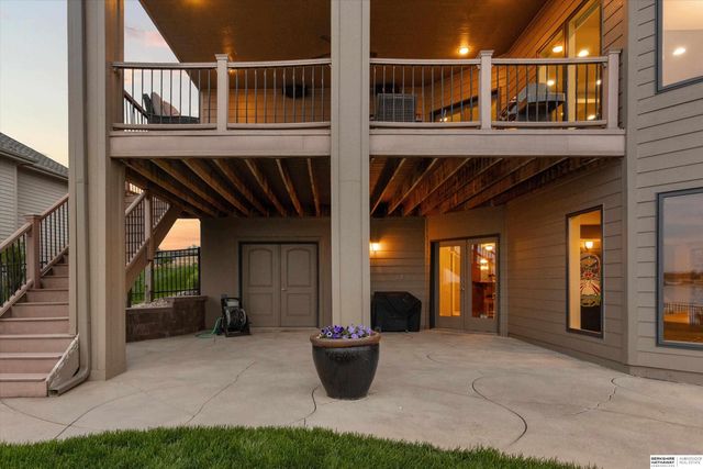 612 S 249th Circle, Waterloo, NE 68069