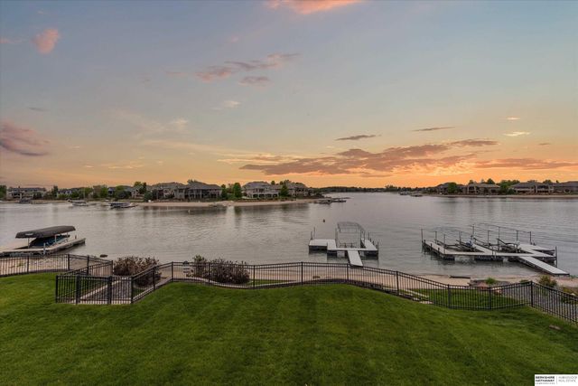 612 S 249th Circle, Waterloo, NE 68069