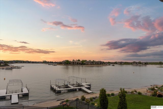 612 S 249th Circle, Waterloo, NE 68069