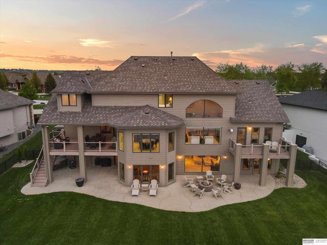 612 S 249th Circle, Waterloo, NE 68069