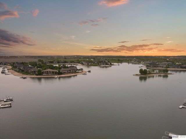 612 S 249th Circle, Waterloo, NE 68069