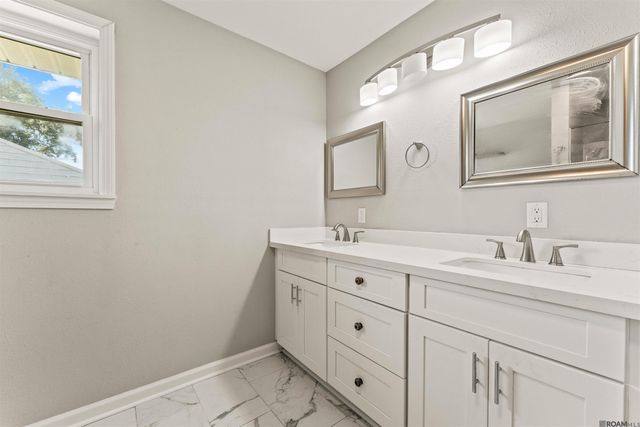 45489 Stringer Bridge Rd, St Amant, LA 70774