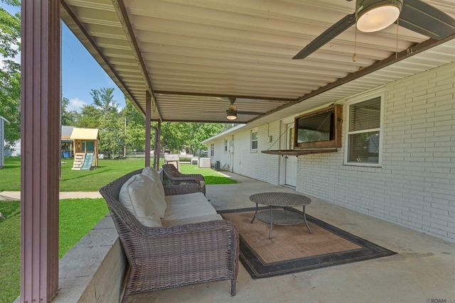 45489 Stringer Bridge Rd, St Amant, LA 70774