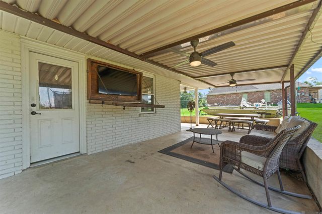 45489 Stringer Bridge Rd, St Amant, LA 70774