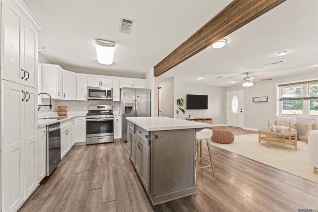 45489 Stringer Bridge Rd, St Amant, LA 70774