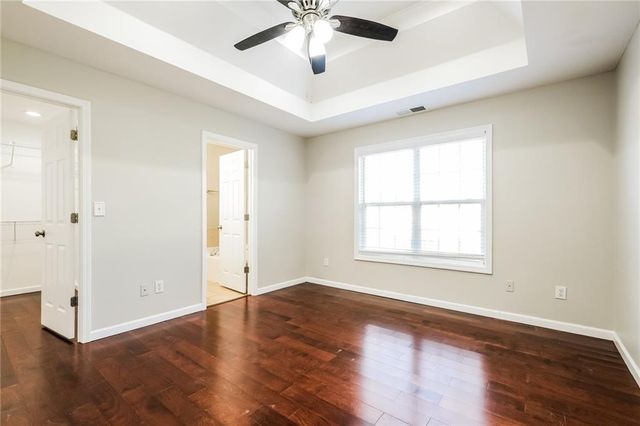 3352 Summit Creek Lane, Loganville, GA 30052