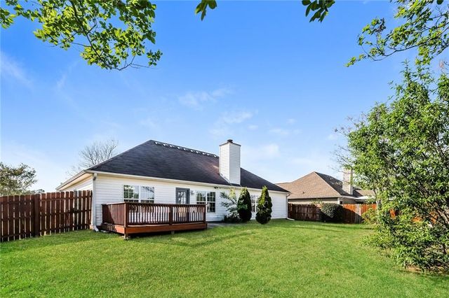 3352 Summit Creek Lane, Loganville, GA 30052