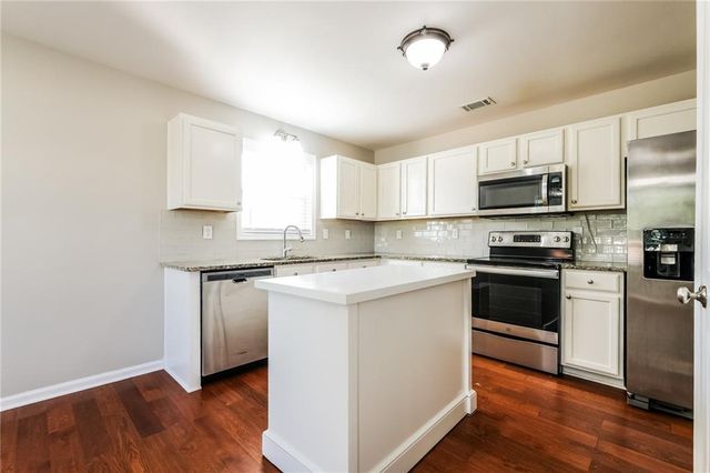 3352 Summit Creek Lane, Loganville, GA 30052