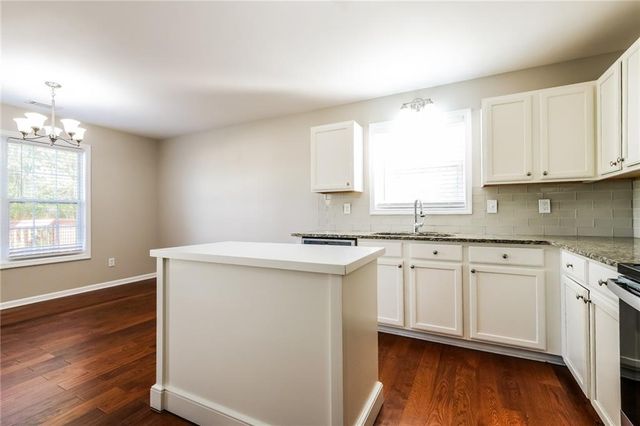 3352 Summit Creek Lane, Loganville, GA 30052