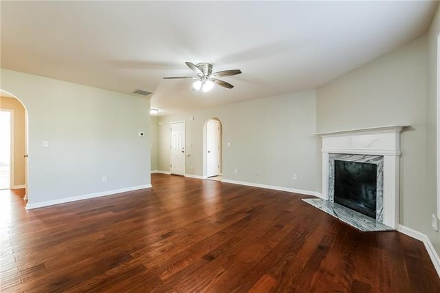 3352 Summit Creek Lane, Loganville, GA 30052