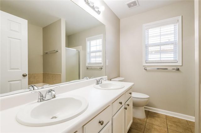 3352 Summit Creek Lane, Loganville, GA 30052