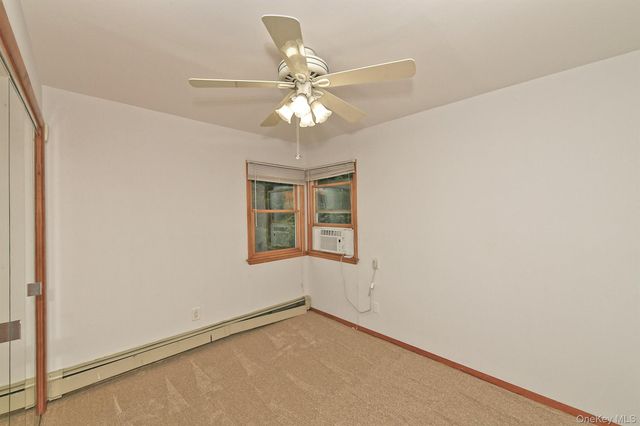 4 Ida Lane, North Babylon, NY 11703