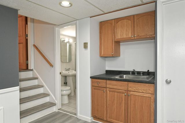 4 Ida Lane, North Babylon, NY 11703