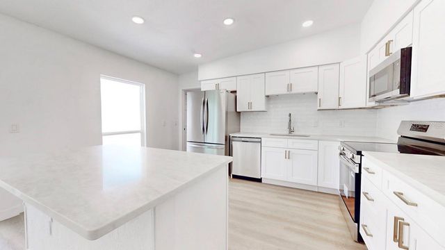 2305 NEW JERSEY ROAD, Lakeland, FL 33803