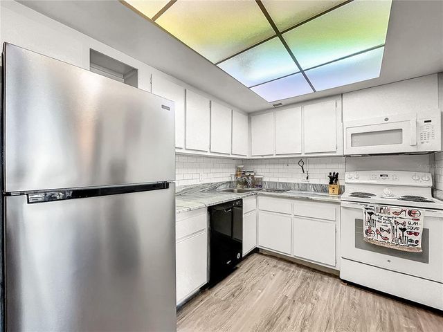 830 S GULFVIEW BOULEVARD 305, Clearwater Beach, FL 33767