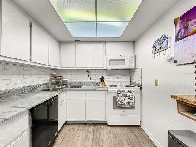 830 S GULFVIEW BOULEVARD 305, Clearwater Beach, FL 33767
