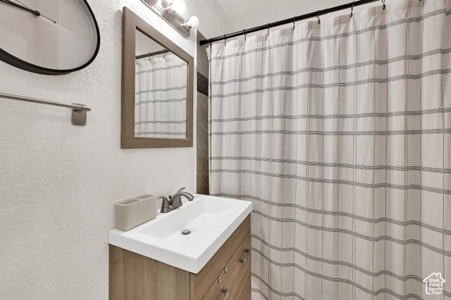 308 E LOCUST ST, Sandy, UT 84070