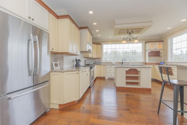 2848 Thornhill Drive, Evansville, IN 47725