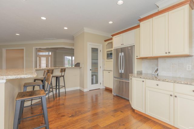 2848 Thornhill Drive, Evansville, IN 47725