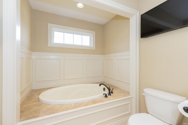 2848 Thornhill Drive, Evansville, IN 47725