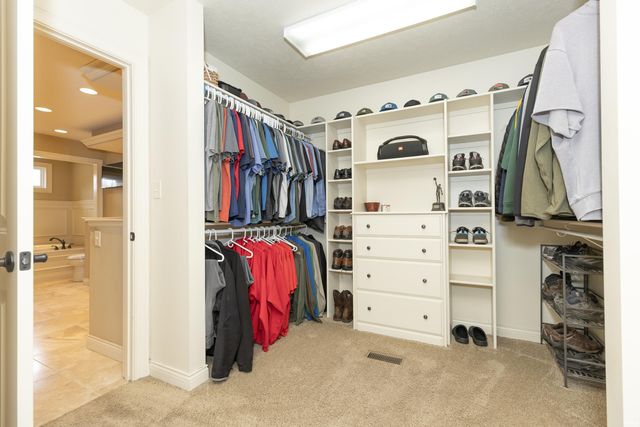 2848 Thornhill Drive, Evansville, IN 47725