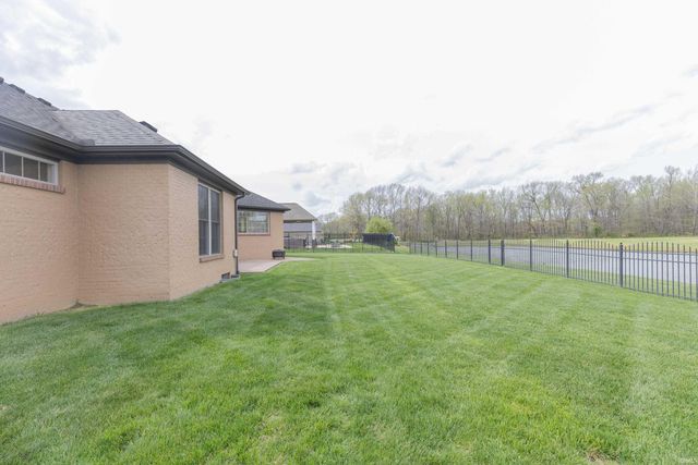 2848 Thornhill Drive, Evansville, IN 47725