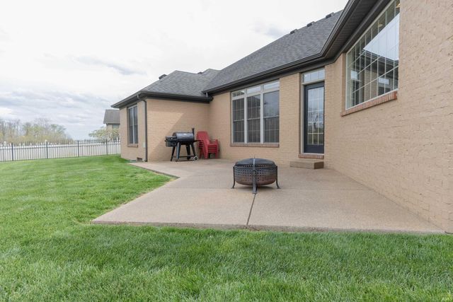 2848 Thornhill Drive, Evansville, IN 47725