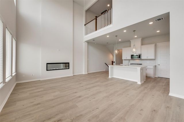 8391 Challenger Lane, Frisco, TX 75034