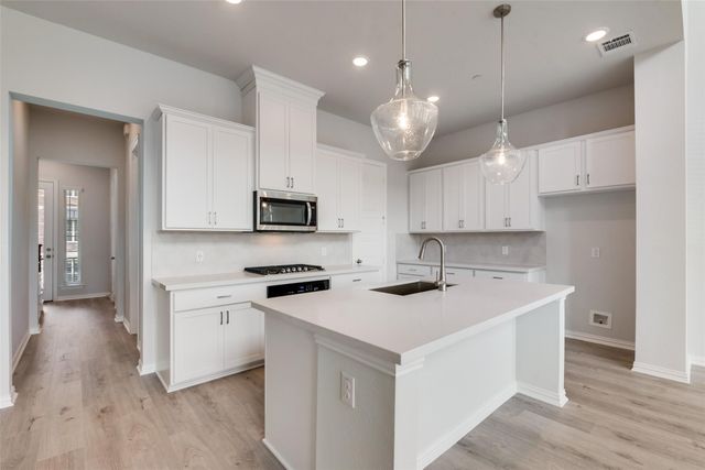8391 Challenger Lane, Frisco, TX 75034