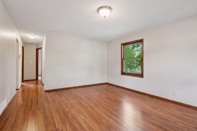 1214 Penn Avenue N, Minneapolis, MN 55411