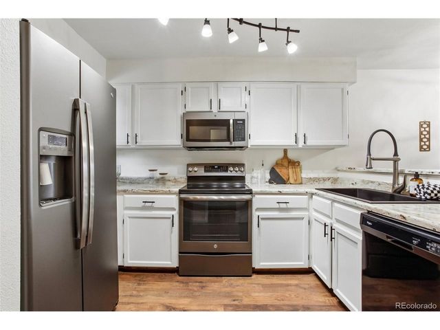 8749 W Cornell Ave 13, Lakewood, CO 80227
