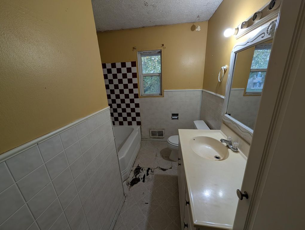 796 Stoughton Avenue, Chaska, MN 55318 — photo 4