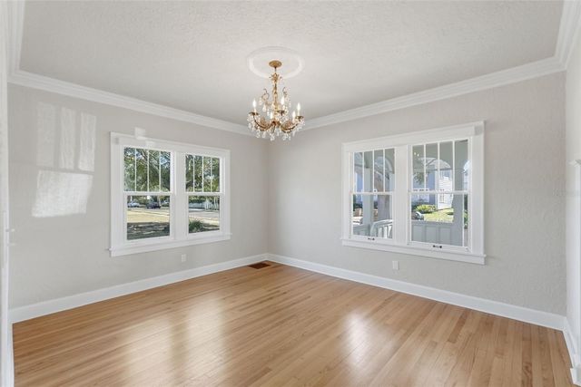 141 15TH AVENUE N, St Petersburg, FL 33704