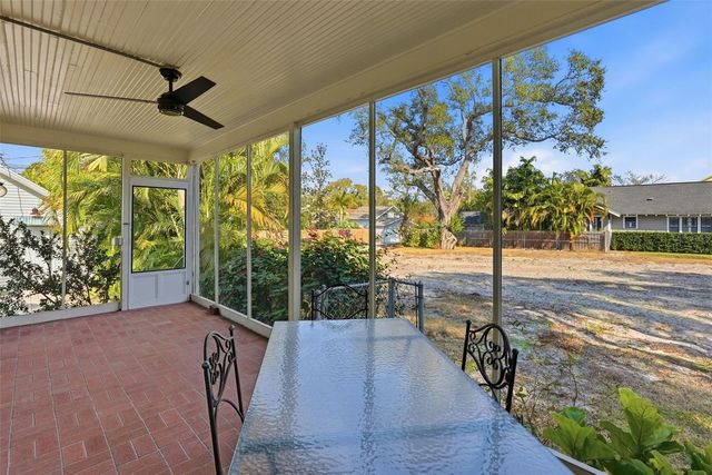 141 15TH AVENUE N, St Petersburg, FL 33704