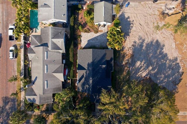 141 15TH AVENUE N, St Petersburg, FL 33704